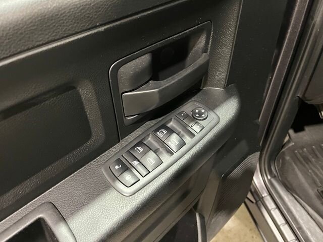 
 2018 RAM 1500 Express full									