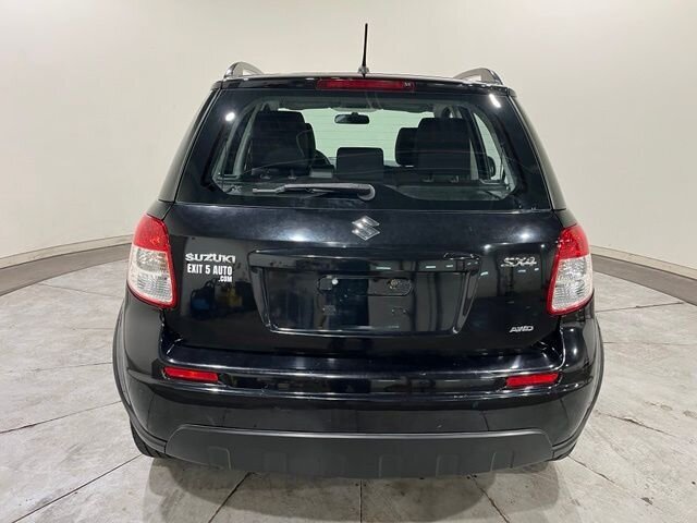 
 2012 Suzuki SX4 Crossover Premium full									