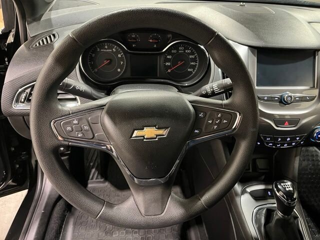 
 2017 Chevrolet Cruze LT full									