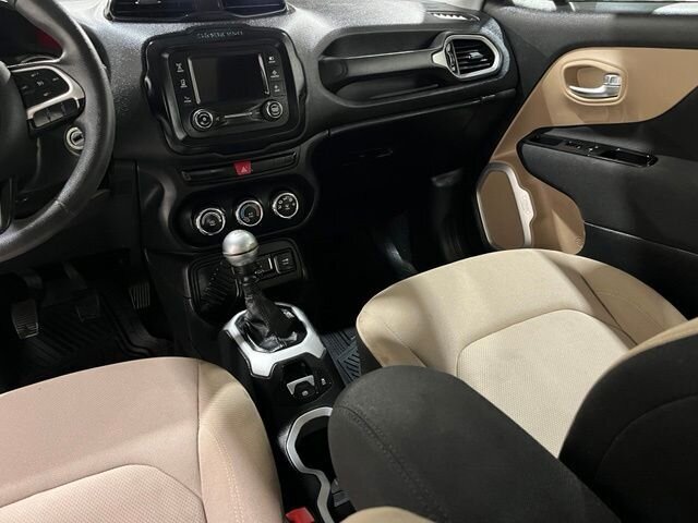 
 2015 Jeep Renegade Sport full									