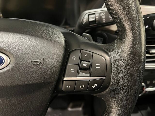 
 2020 Ford Escape Titanium full									