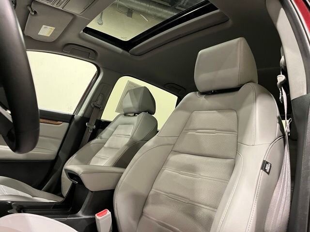 
 2018 Honda CR-V Touring full									