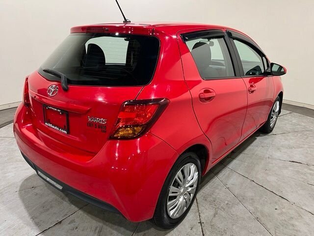 
 2015 Toyota Yaris L full									