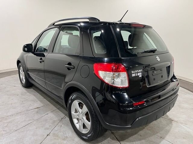 
 2012 Suzuki SX4 Crossover Premium full									