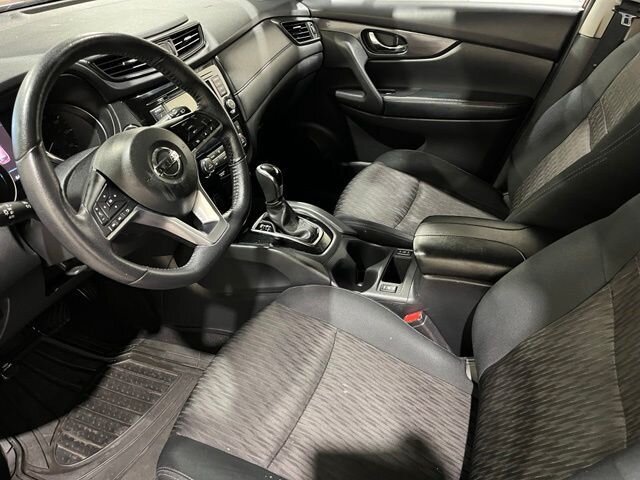 
 2019 Nissan Rogue SV full									