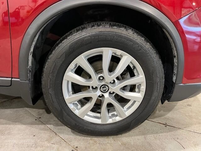 
 2019 Nissan Rogue SV full									