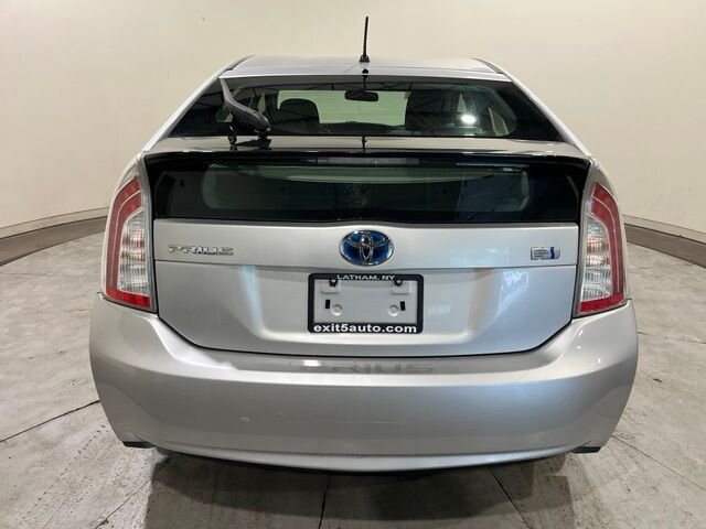 
 2014 Toyota Prius Two full									