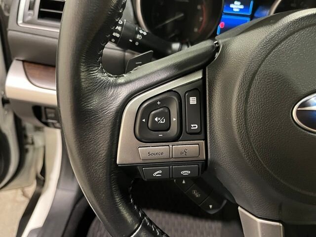 
 2015 Subaru Outback 2.5i Limited full									