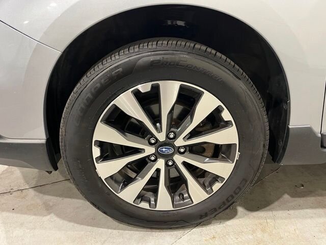
 2016 Subaru Outback 2.5i Limited full									