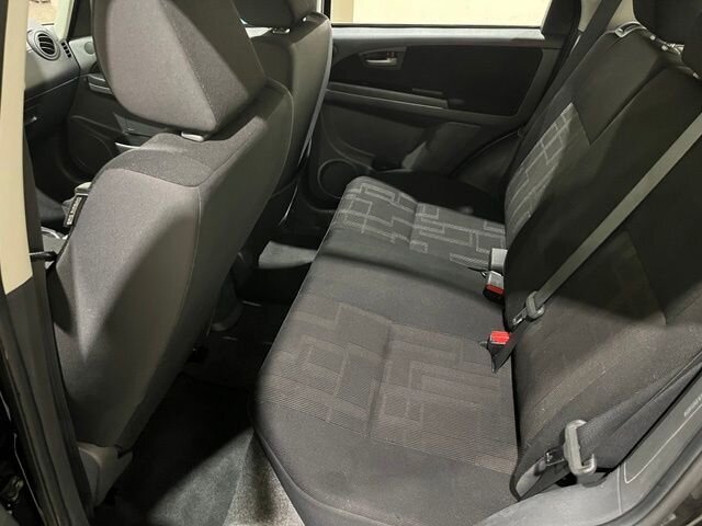 
 2012 Suzuki SX4 Crossover Premium full									