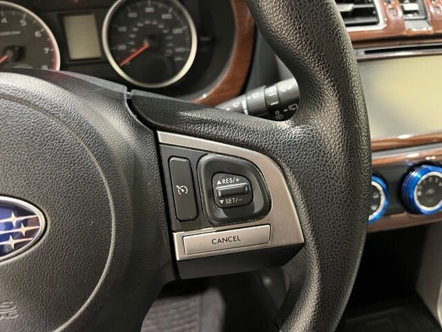 
 2017 Subaru Forester 2.5i full									