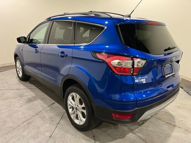 
 2017 Ford Escape SE full									
