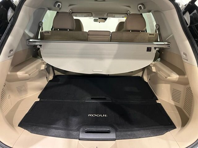 
 2019 Nissan Rogue SV full									