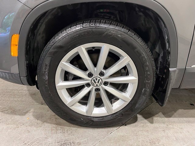 
 2017 Volkswagen Tiguan 2.0T Wolfsburg Edition 4Motion full									