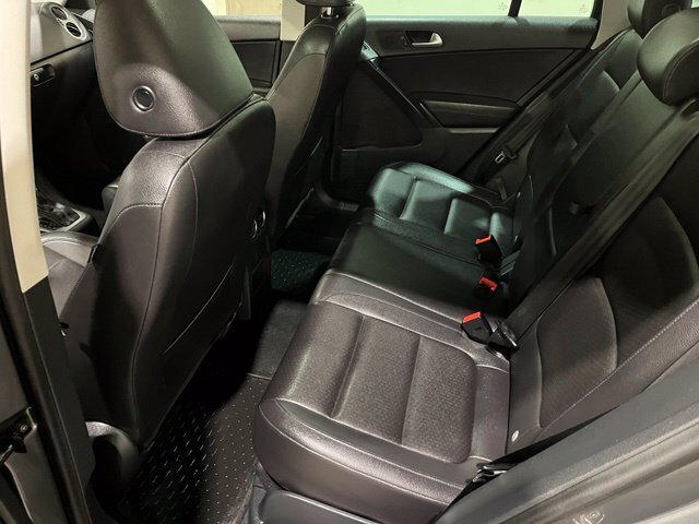 
 2017 Volkswagen Tiguan 2.0T Wolfsburg Edition 4Motion full									