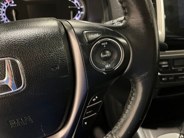 
 2016 Honda Pilot EX-L full									