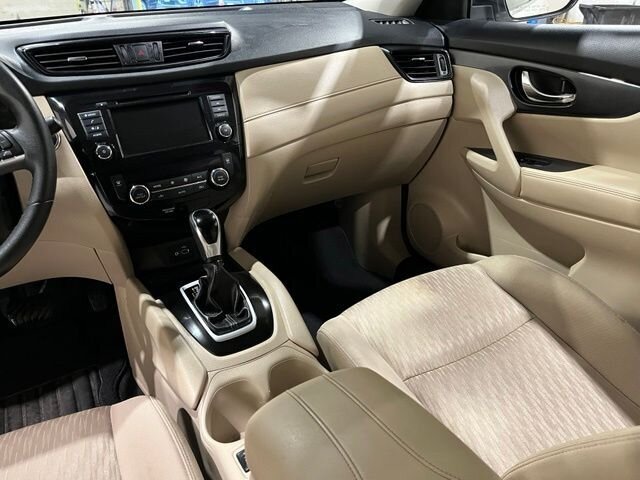 
 2019 Nissan Rogue SV full									
