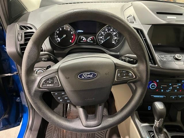 
 2017 Ford Escape SE full									