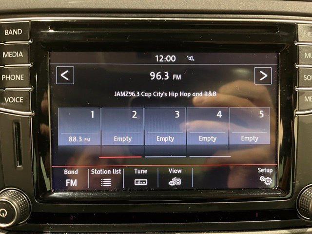 
 2017 Volkswagen Tiguan 2.0T Wolfsburg Edition 4Motion full									