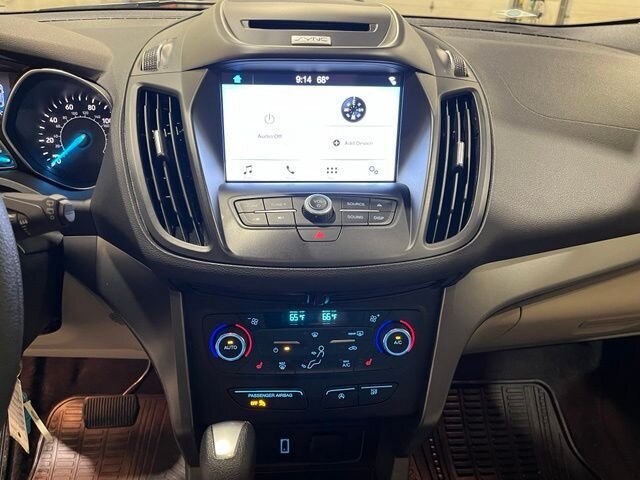 
 2017 Ford Escape SE full									