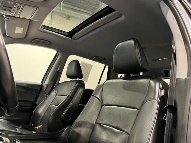
 2016 Honda Pilot EX-L full									