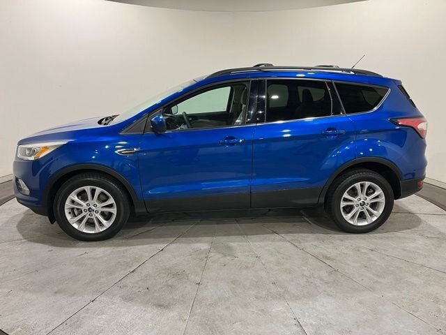 
 2017 Ford Escape SE full									