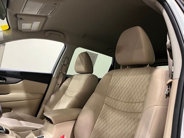 
 2019 Nissan Rogue SV full									