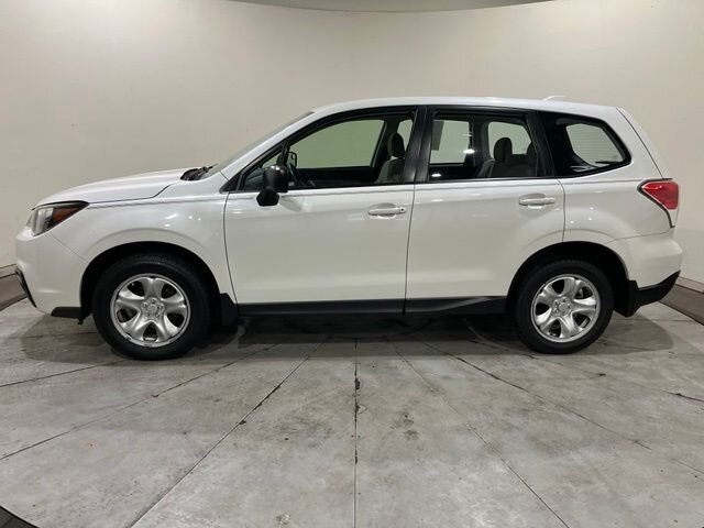 
 2017 Subaru Forester 2.5i full									