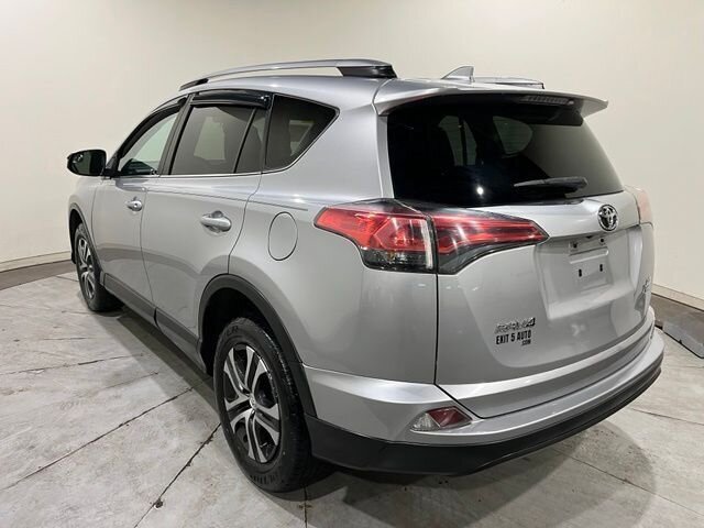 
 2017 Toyota RAV4 LE full									