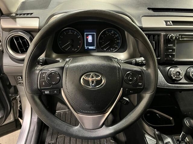 
 2017 Toyota RAV4 LE full									