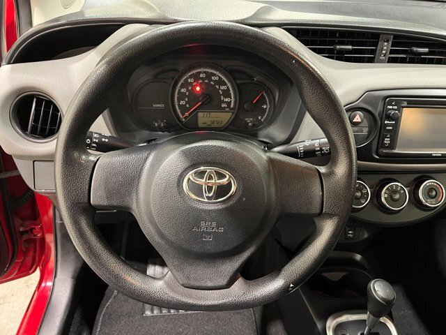 
 2015 Toyota Yaris L full									