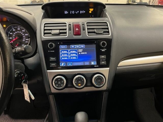 
 2016 Subaru Impreza 2.0i Premium full									