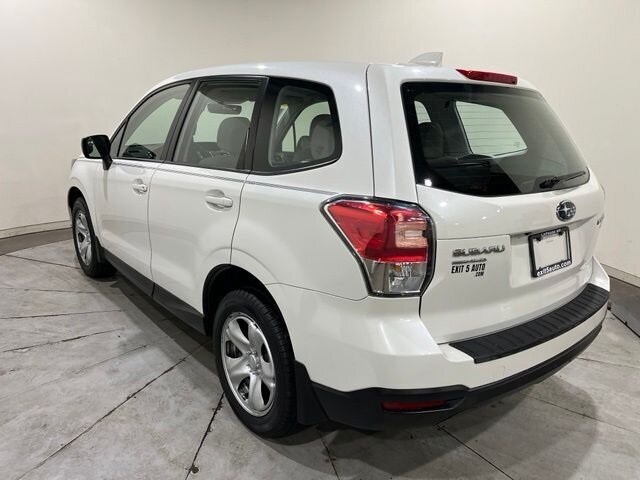 
 2017 Subaru Forester 2.5i full									