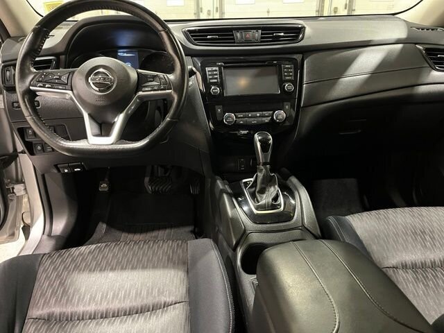 
 2017 Nissan Rogue SV full									
