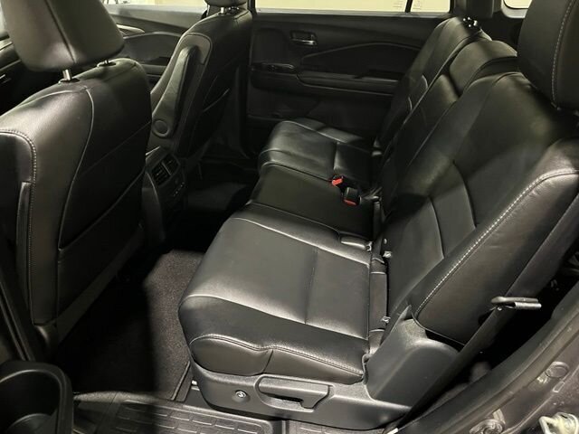 
 2016 Honda Pilot EX-L full									