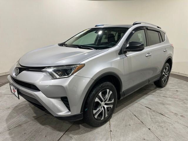 
 2017 Toyota RAV4 LE full									