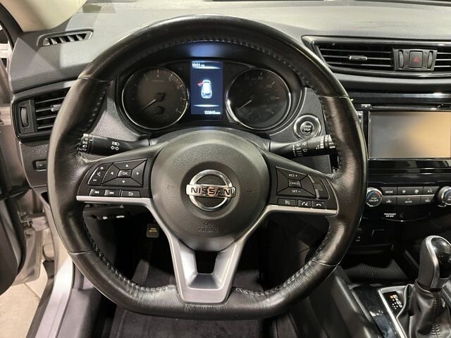 
 2017 Nissan Rogue SV full									