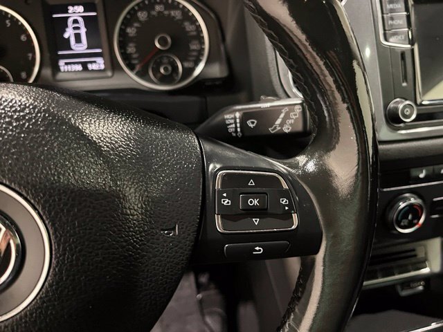 
 2017 Volkswagen Tiguan 2.0T Wolfsburg Edition 4Motion full									