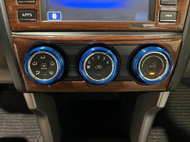 
 2017 Subaru Forester 2.5i full									