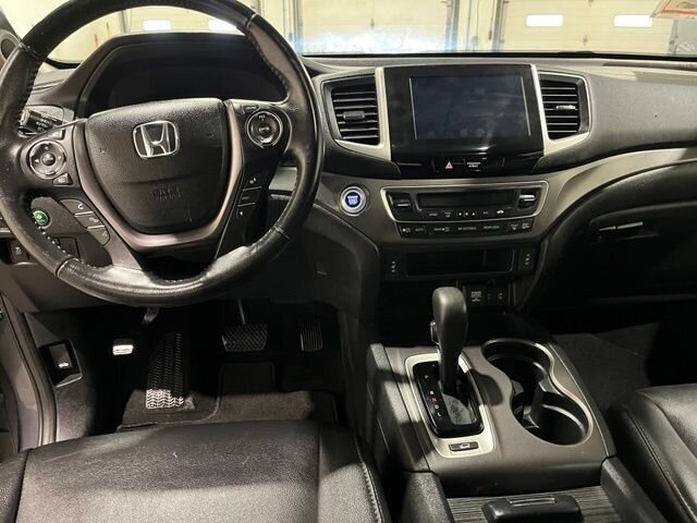 
 2016 Honda Pilot EX-L full									