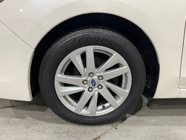 
 2016 Subaru Impreza 2.0i Premium full									