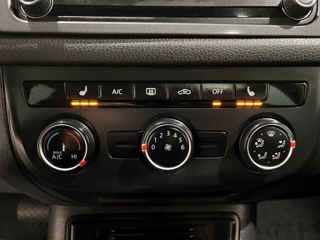 
 2017 Volkswagen Tiguan 2.0T Wolfsburg Edition 4Motion full									
