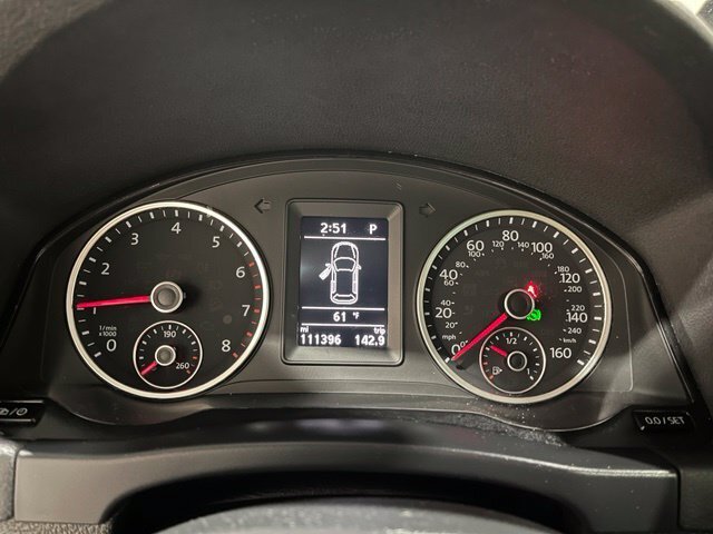 
 2017 Volkswagen Tiguan 2.0T Wolfsburg Edition 4Motion full									