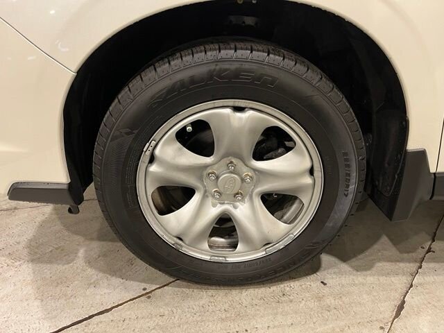 
 2017 Subaru Forester 2.5i full									