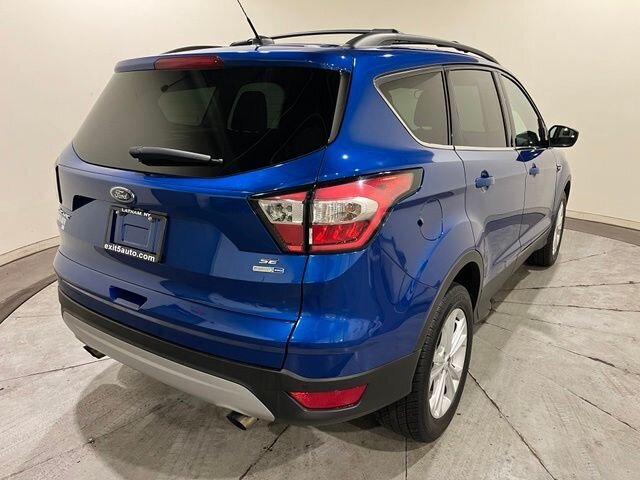 
 2017 Ford Escape SE full									