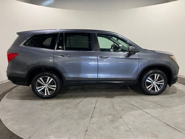 
 2016 Honda Pilot EX-L full									