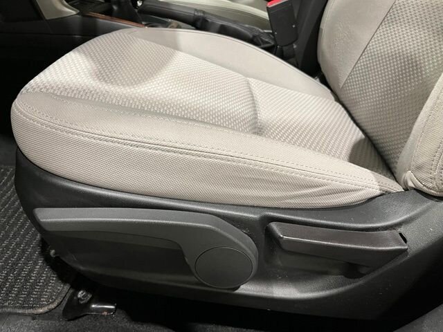 
 2017 Subaru Forester 2.5i full									