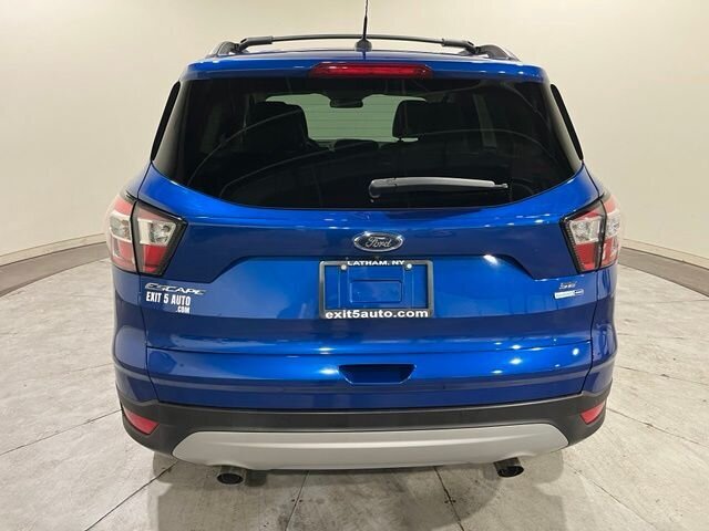 
 2017 Ford Escape SE full									