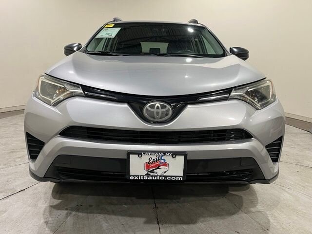 
 2017 Toyota RAV4 LE full									