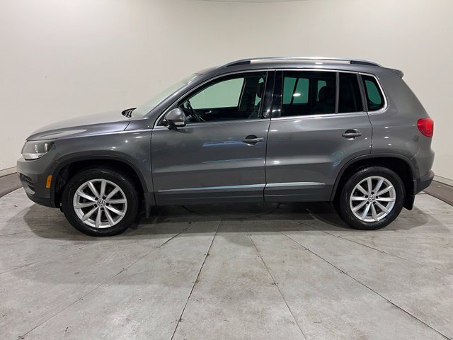 
 2017 Volkswagen Tiguan 2.0T Wolfsburg Edition 4Motion full									